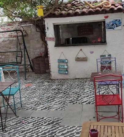 Lavinya Alloggio in famiglia Kusadası